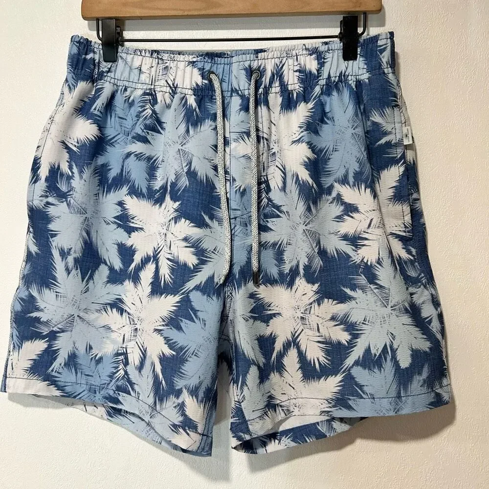 Seersucker Stretch Volleys Swim Short in DENIM VINTAGE SUMMER